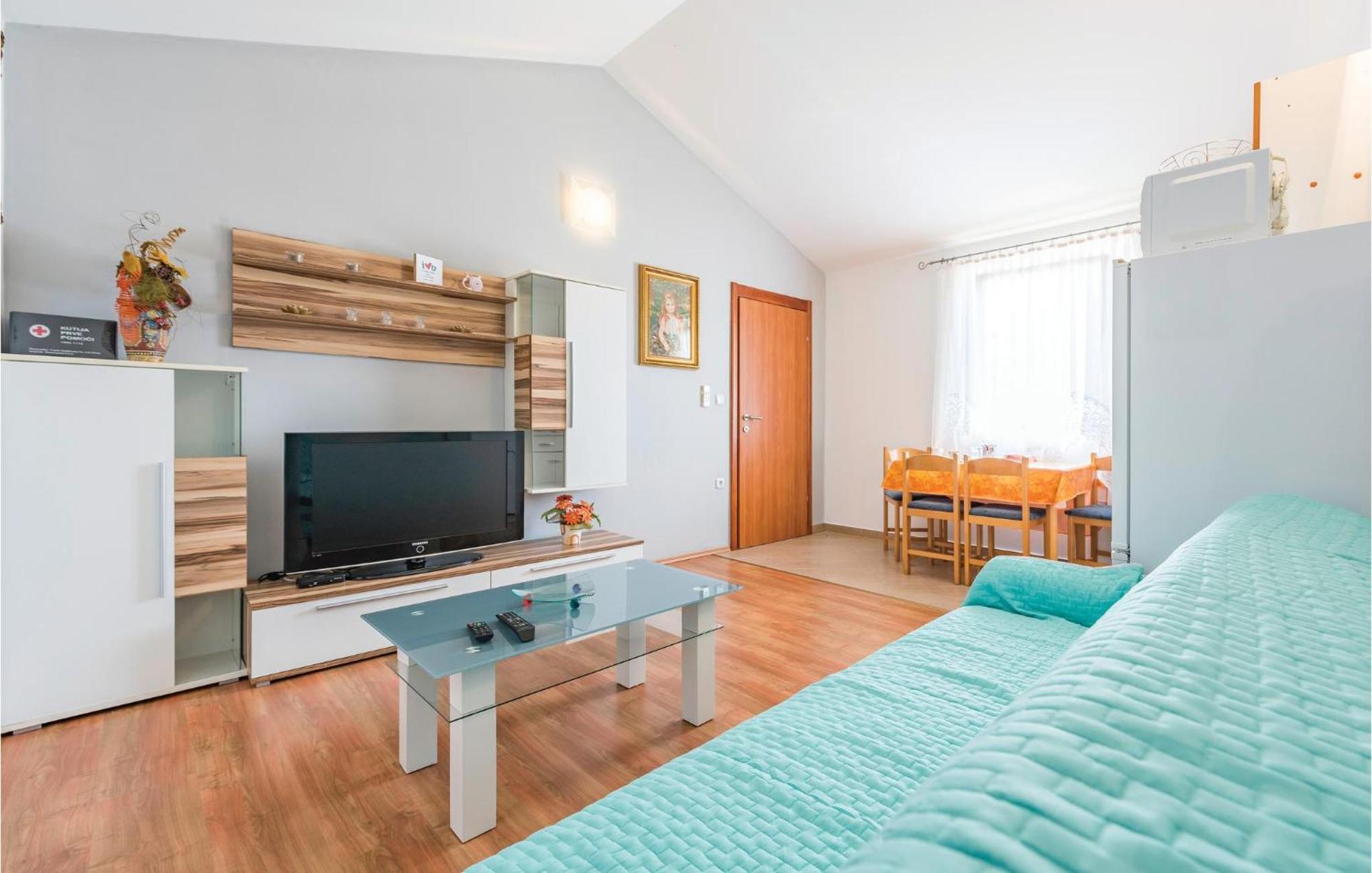 Awesome Home In Zminj With Wifi Kültér fotó